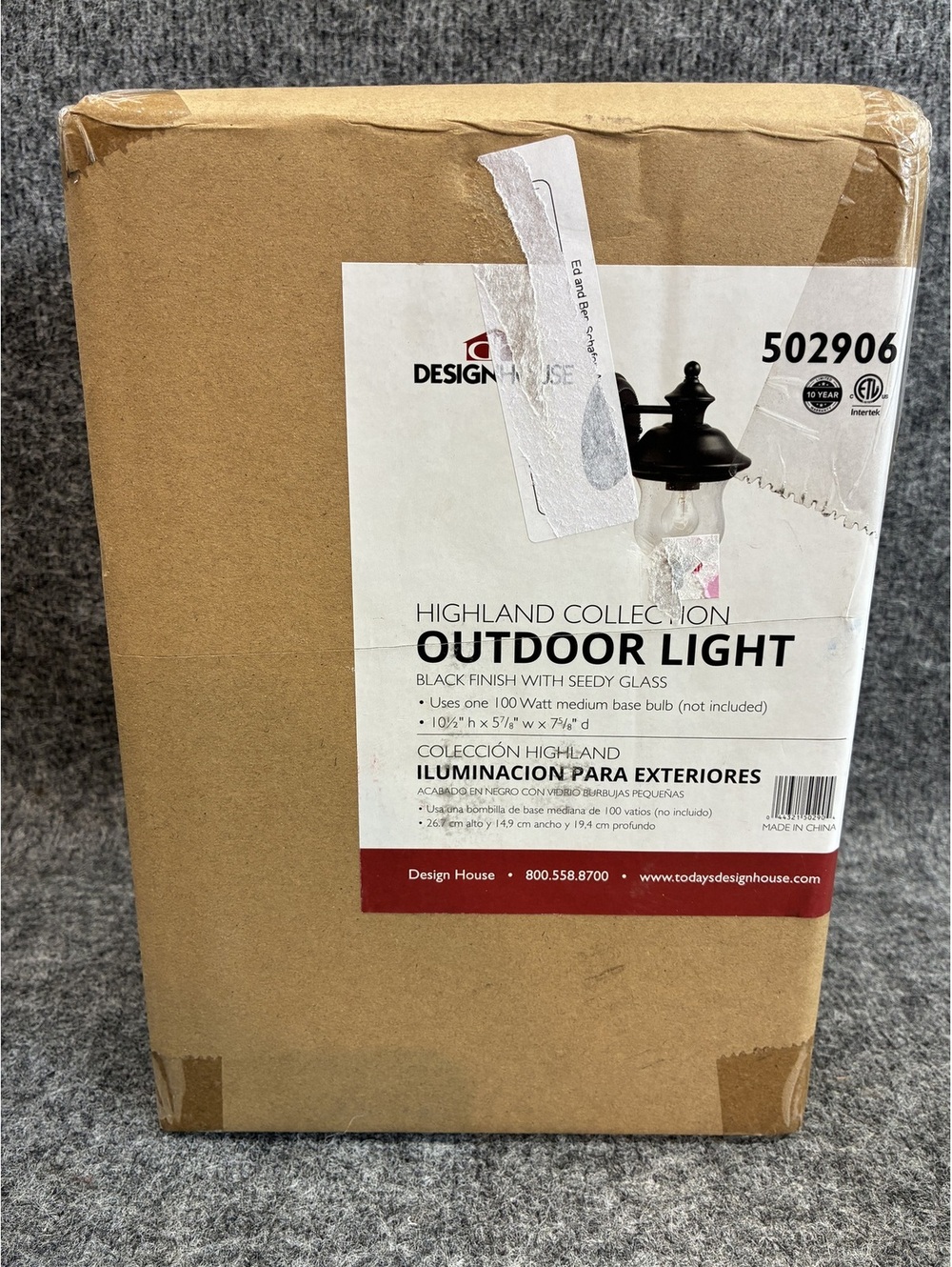 Design House Highland Collection Outdoor Light Black Finish with Seedy Glass